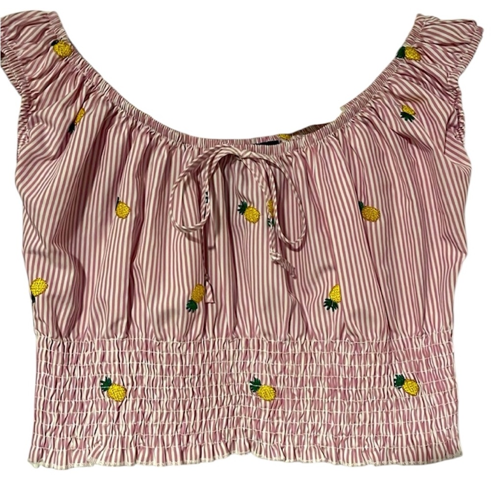 Cropped striped pineapples top